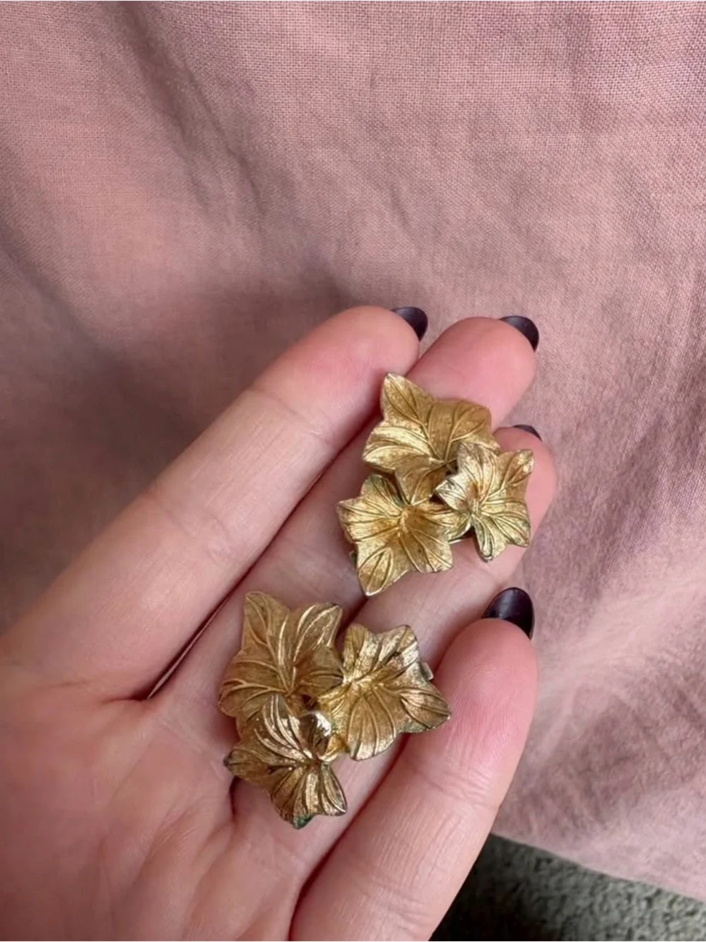 Christian Dior Gold Floral Leaf Brooch and Earring Set - Women Jewelry